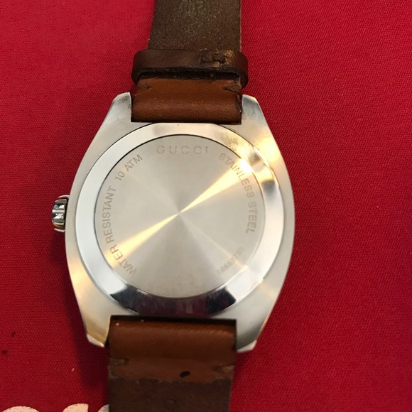 Authentic Gucci GG2570 Brown Leather Watch